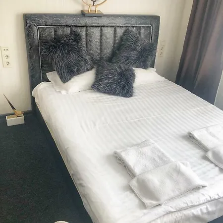 Solid Otel